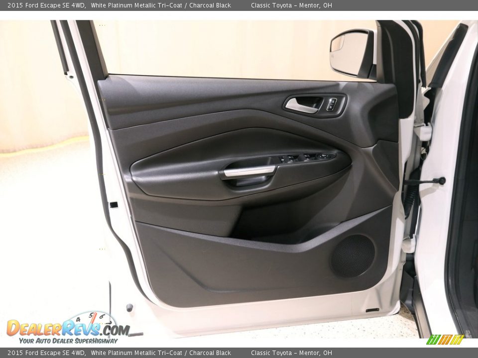 2015 Ford Escape SE 4WD White Platinum Metallic Tri-Coat / Charcoal Black Photo #5