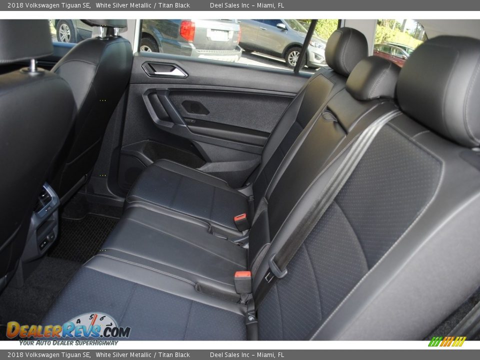 Rear Seat of 2018 Volkswagen Tiguan SE Photo #11