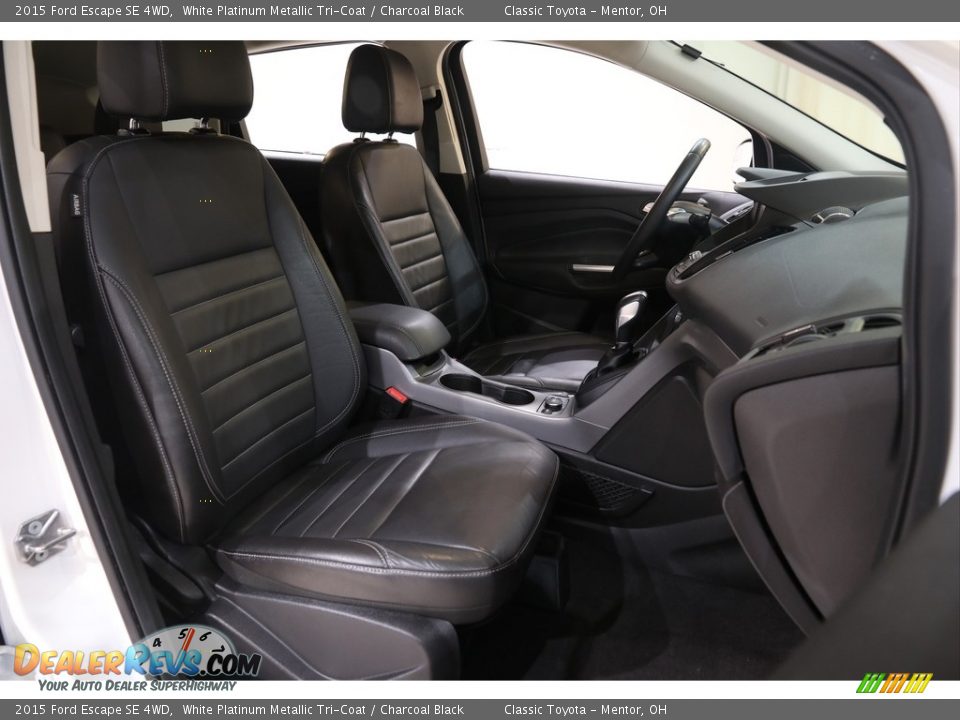 2015 Ford Escape SE 4WD White Platinum Metallic Tri-Coat / Charcoal Black Photo #18