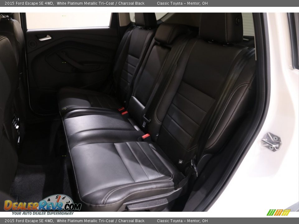 2015 Ford Escape SE 4WD White Platinum Metallic Tri-Coat / Charcoal Black Photo #20