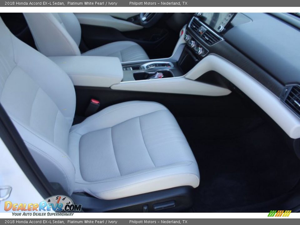 2018 Honda Accord EX-L Sedan Platinum White Pearl / Ivory Photo #29