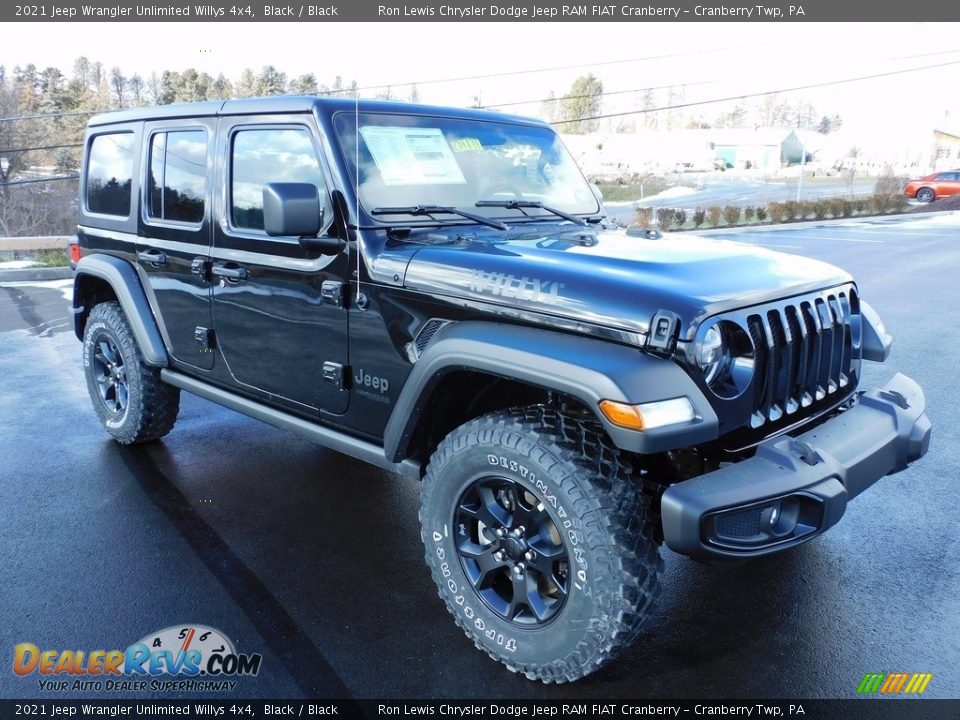 Front 3/4 View of 2021 Jeep Wrangler Unlimited Willys 4x4 Photo #3