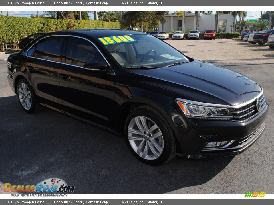 2018 Volkswagen Passat SE Deep Black Pearl / Cornsilk Beige Photo #2