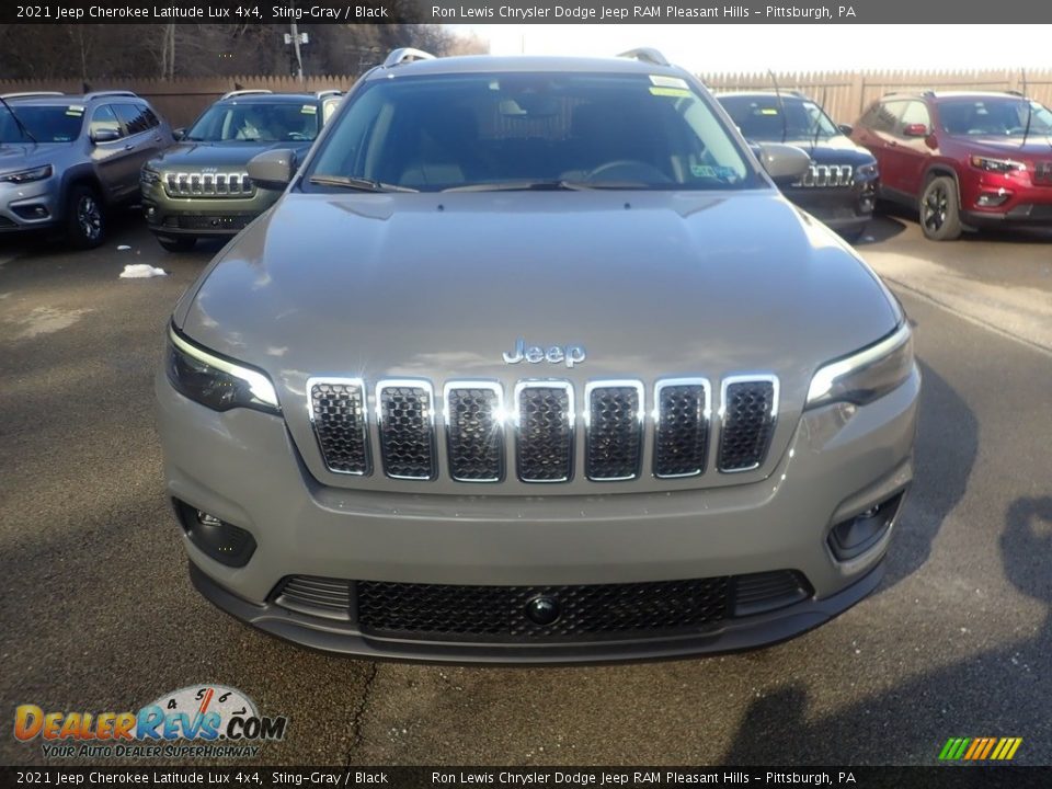 2021 Jeep Cherokee Latitude Lux 4x4 Sting-Gray / Black Photo #2