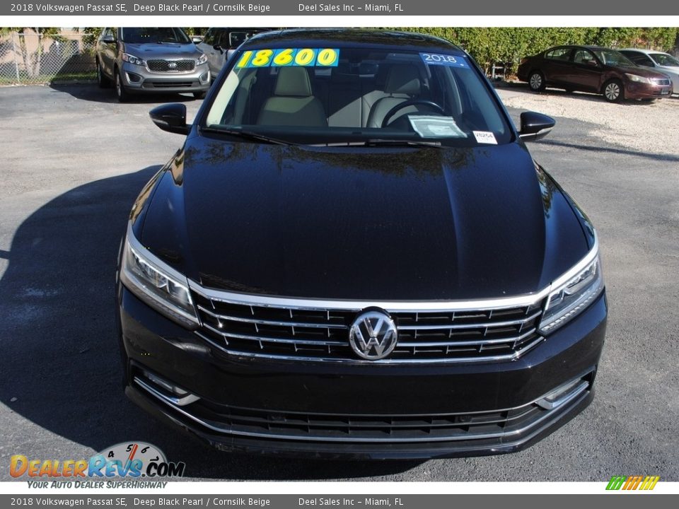 2018 Volkswagen Passat SE Deep Black Pearl / Cornsilk Beige Photo #3