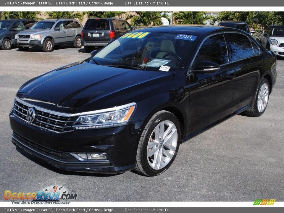 2018 Volkswagen Passat SE Deep Black Pearl / Cornsilk Beige Photo #4