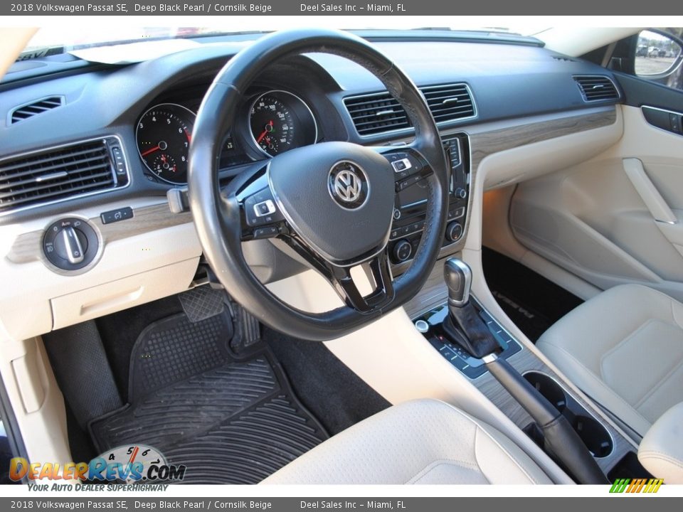 2018 Volkswagen Passat SE Deep Black Pearl / Cornsilk Beige Photo #11