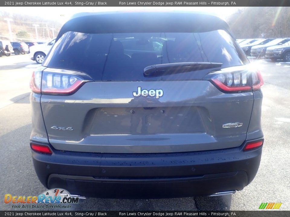 2021 Jeep Cherokee Latitude Lux 4x4 Sting-Gray / Black Photo #10