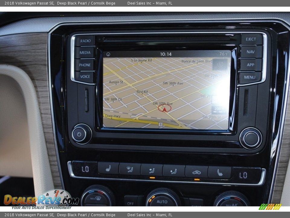 2018 Volkswagen Passat SE Deep Black Pearl / Cornsilk Beige Photo #15