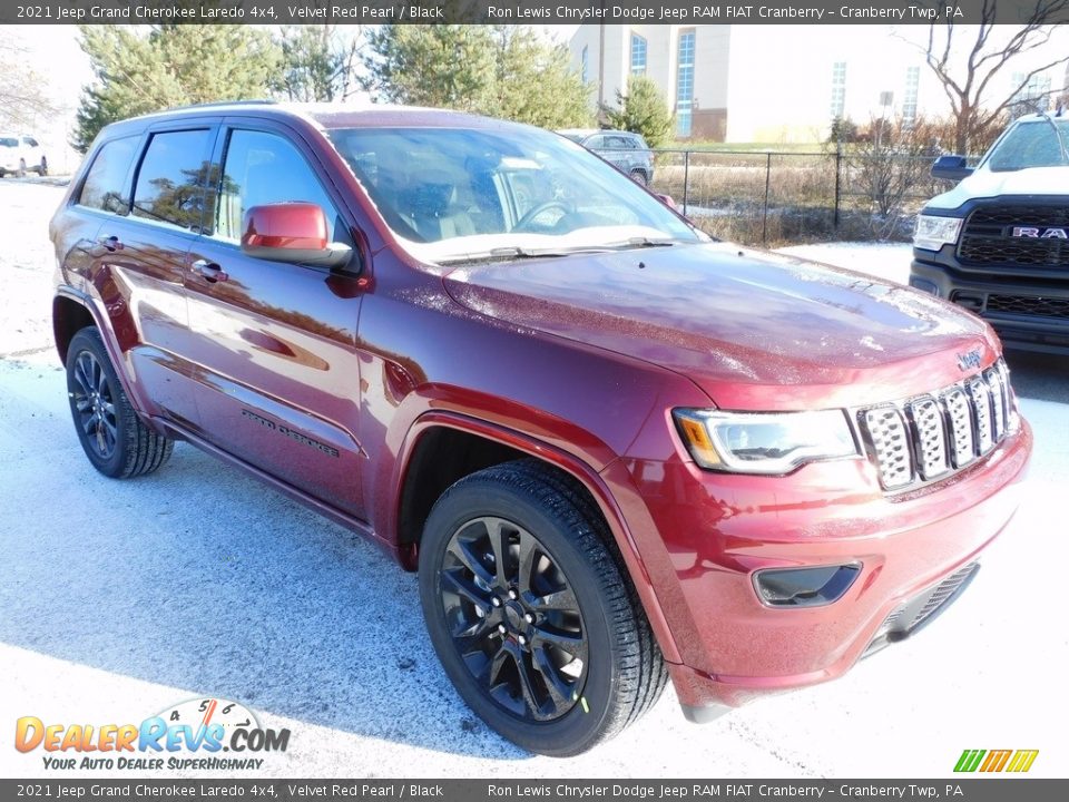 2021 Jeep Grand Cherokee Laredo 4x4 Velvet Red Pearl / Black Photo #3