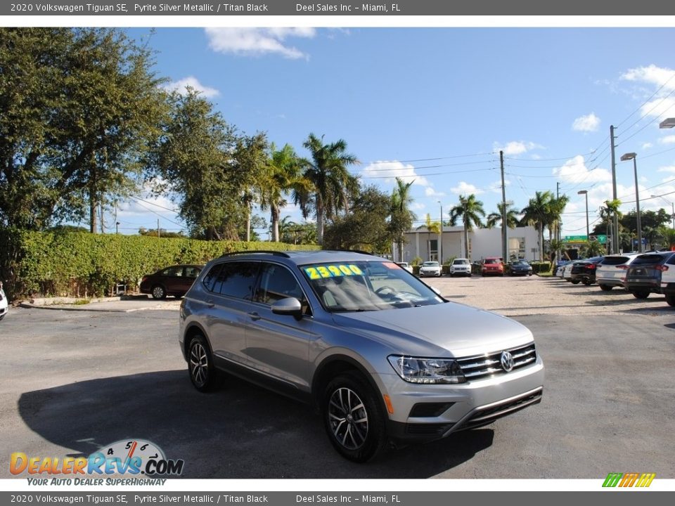 2020 Volkswagen Tiguan SE Pyrite Silver Metallic / Titan Black Photo #1