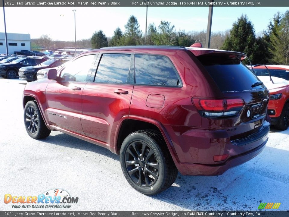 2021 Jeep Grand Cherokee Laredo 4x4 Velvet Red Pearl / Black Photo #8