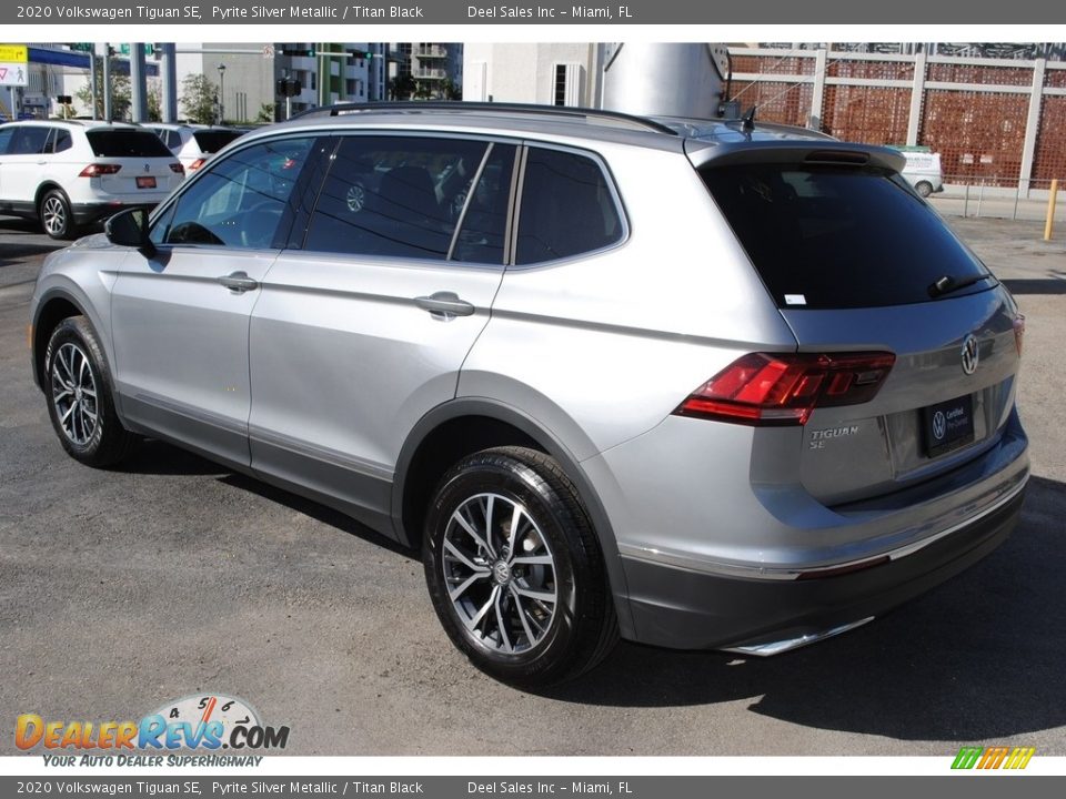 2020 Volkswagen Tiguan SE Pyrite Silver Metallic / Titan Black Photo #6
