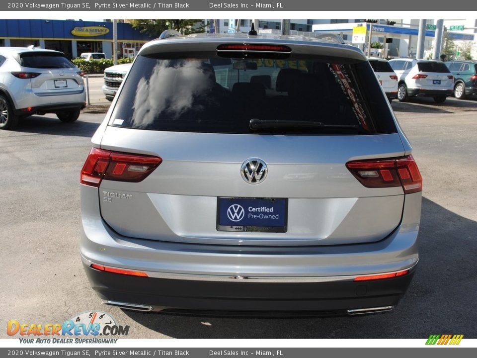 2020 Volkswagen Tiguan SE Pyrite Silver Metallic / Titan Black Photo #8