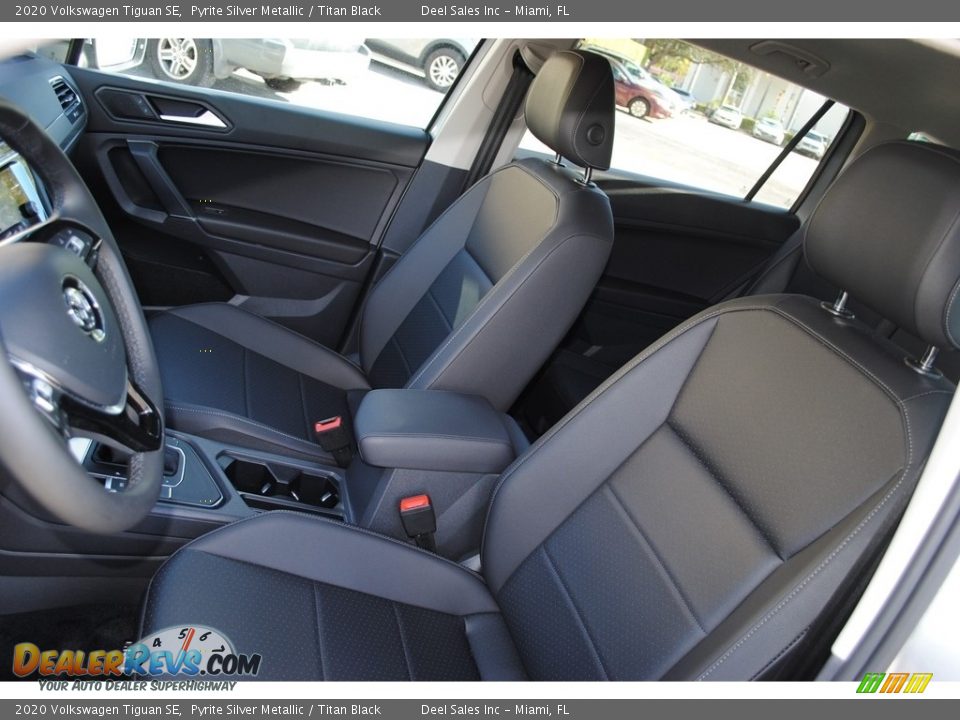 2020 Volkswagen Tiguan SE Pyrite Silver Metallic / Titan Black Photo #11