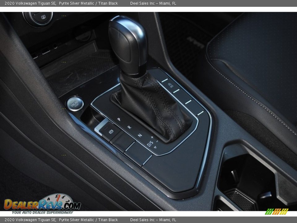 2020 Volkswagen Tiguan SE Pyrite Silver Metallic / Titan Black Photo #12