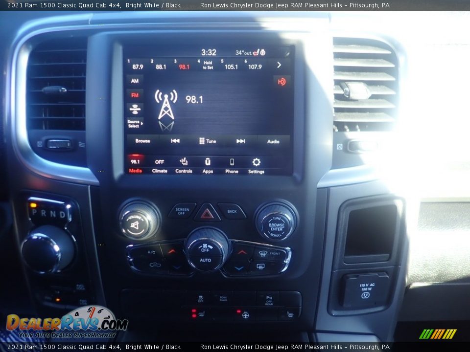 2021 Ram 1500 Classic Quad Cab 4x4 Bright White / Black Photo #17