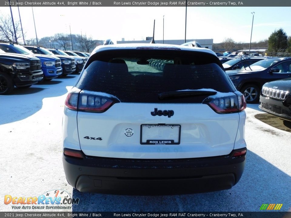 2021 Jeep Cherokee Altitude 4x4 Bright White / Black Photo #6