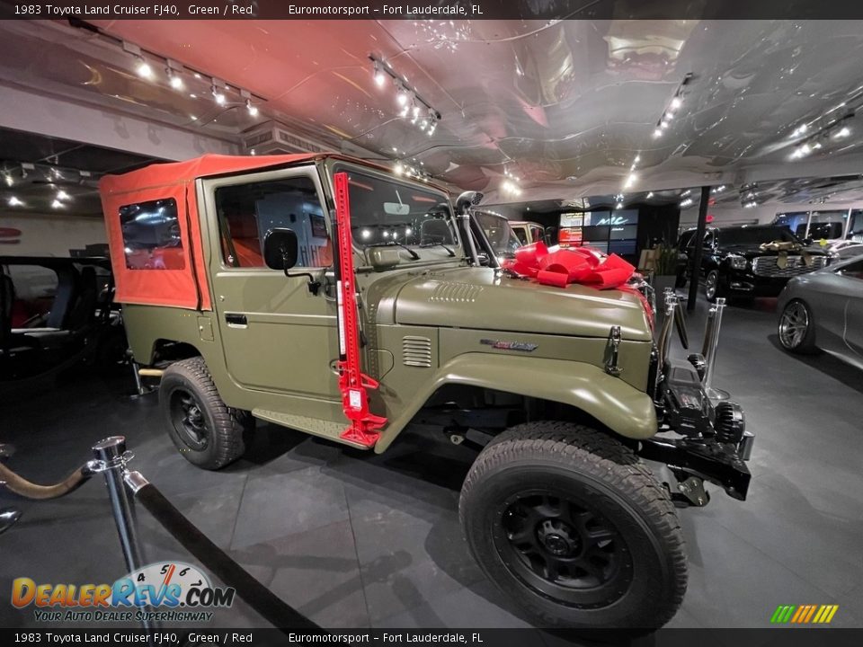 Front 3/4 View of 1983 Toyota Land Cruiser FJ40 Photo #5