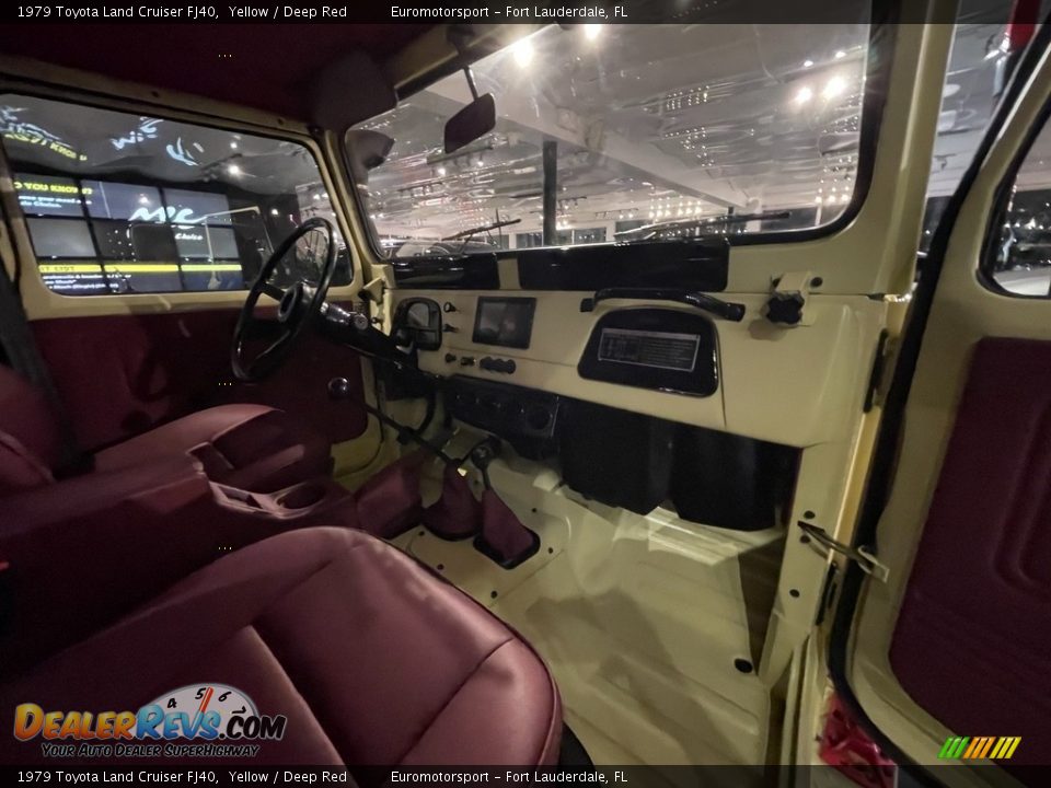 Dashboard of 1979 Toyota Land Cruiser FJ40 Photo #9