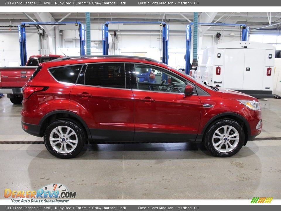 2019 Ford Escape SEL 4WD Ruby Red / Chromite Gray/Charcoal Black Photo #4