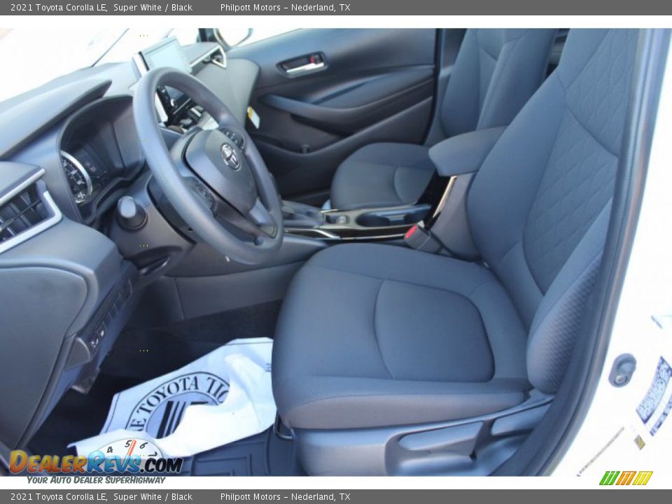 2021 Toyota Corolla LE Super White / Black Photo #10