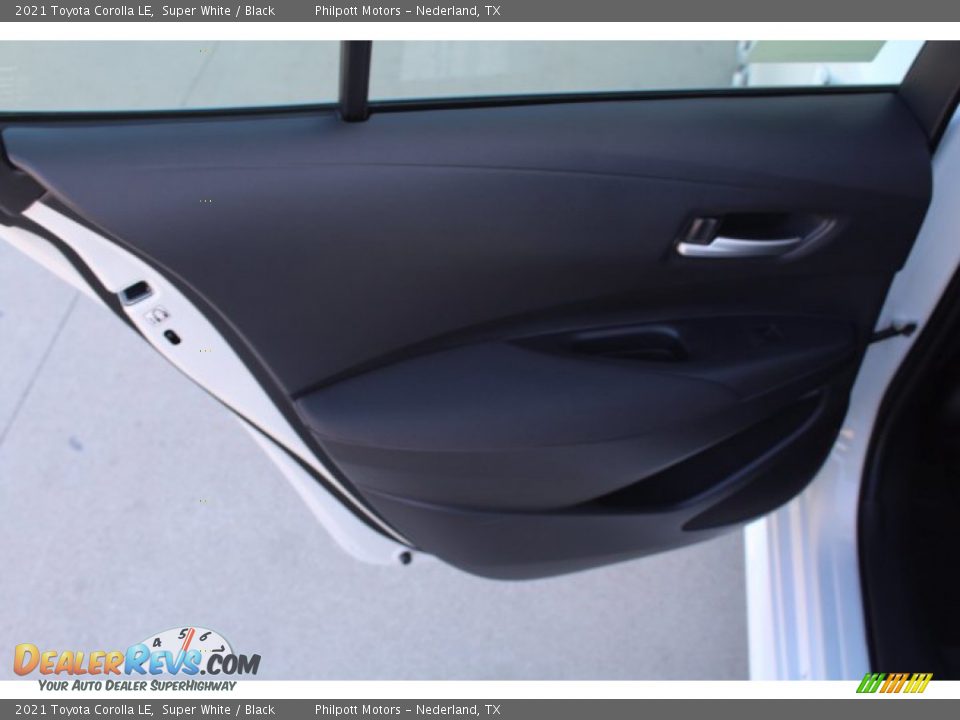2021 Toyota Corolla LE Super White / Black Photo #18