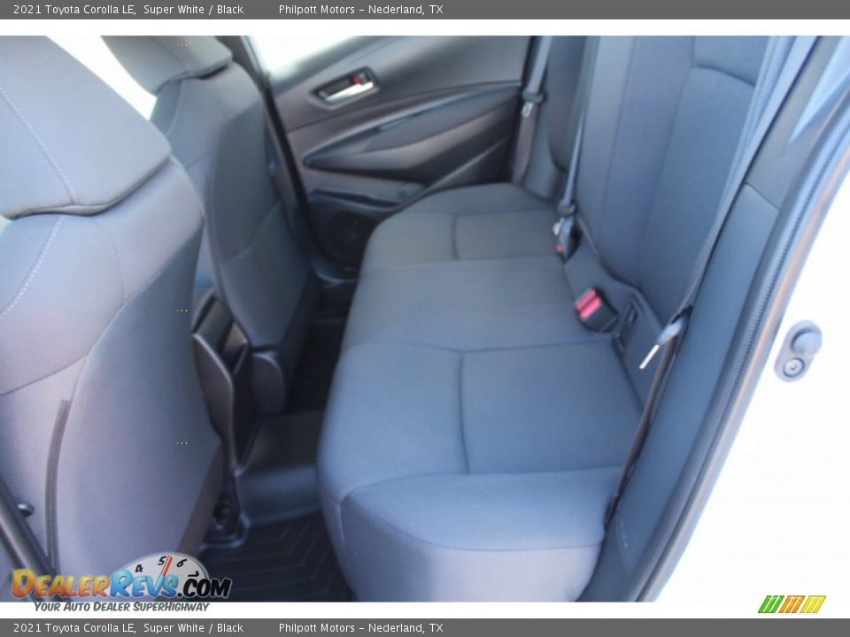 2021 Toyota Corolla LE Super White / Black Photo #19