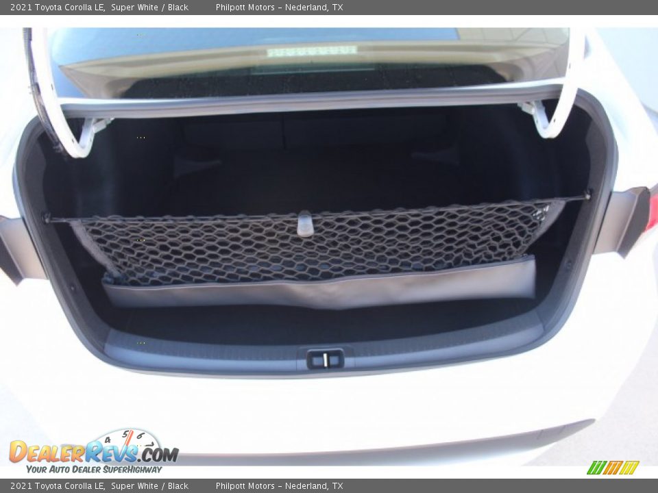 2021 Toyota Corolla LE Super White / Black Photo #22