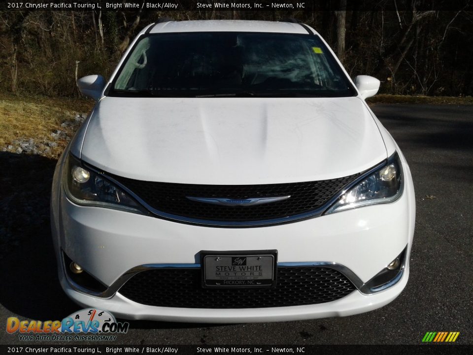 2017 Chrysler Pacifica Touring L Bright White / Black/Alloy Photo #3