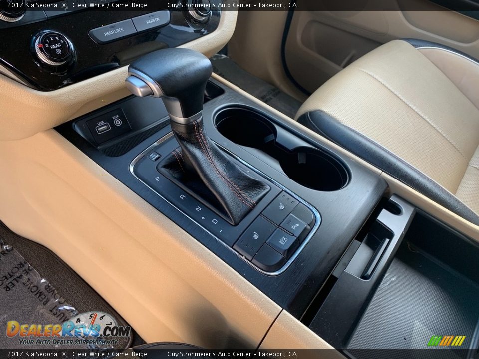 2017 Kia Sedona LX Shifter Photo #16