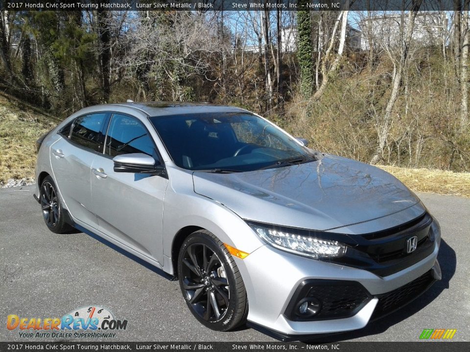 Front 3/4 View of 2017 Honda Civic Sport Touring Hatchback Photo #4
