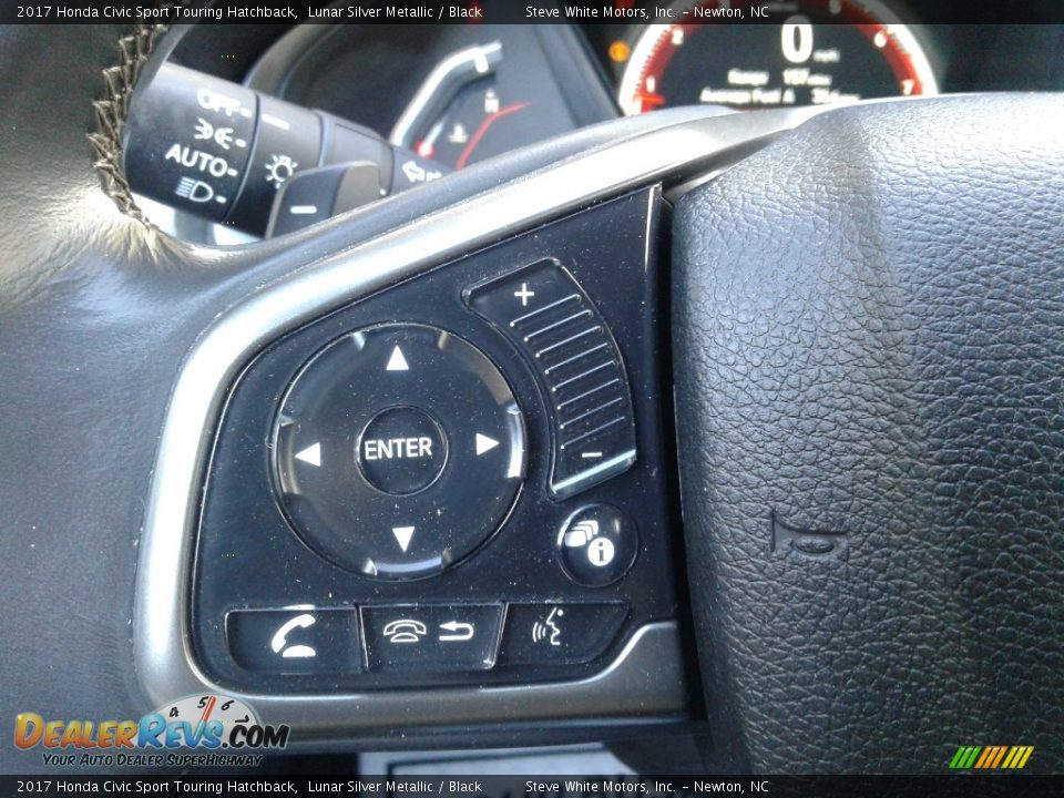 Controls of 2017 Honda Civic Sport Touring Hatchback Photo #18