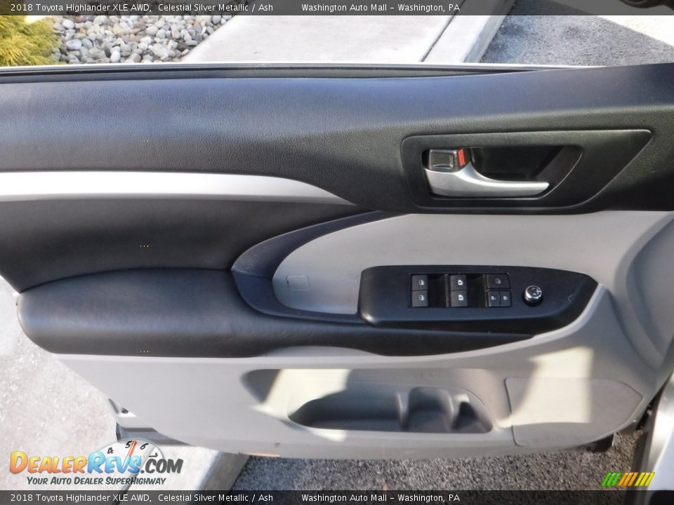 2018 Toyota Highlander XLE AWD Celestial Silver Metallic / Ash Photo #17