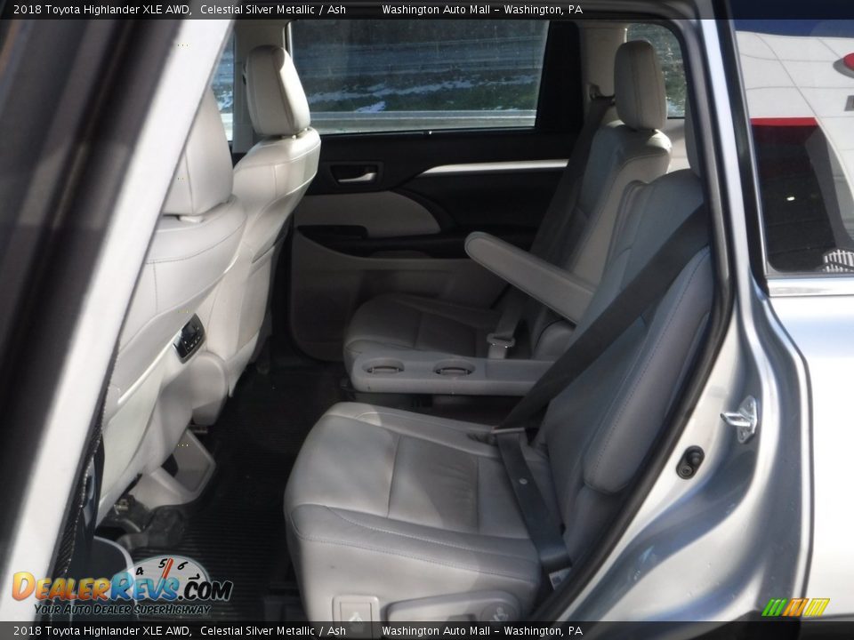 2018 Toyota Highlander XLE AWD Celestial Silver Metallic / Ash Photo #23