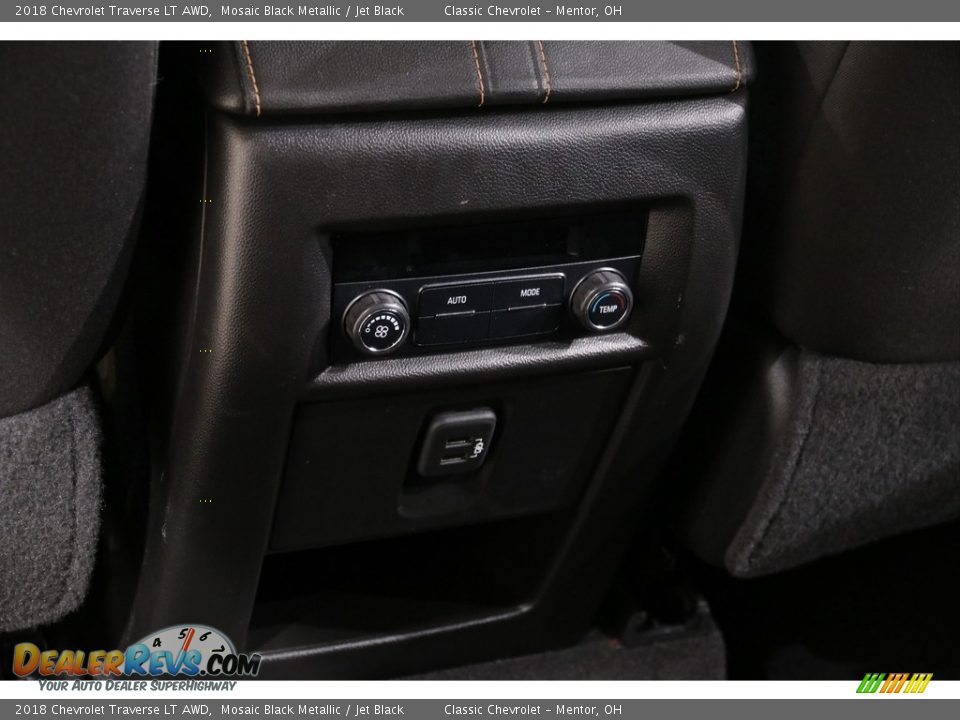 2018 Chevrolet Traverse LT AWD Mosaic Black Metallic / Jet Black Photo #28
