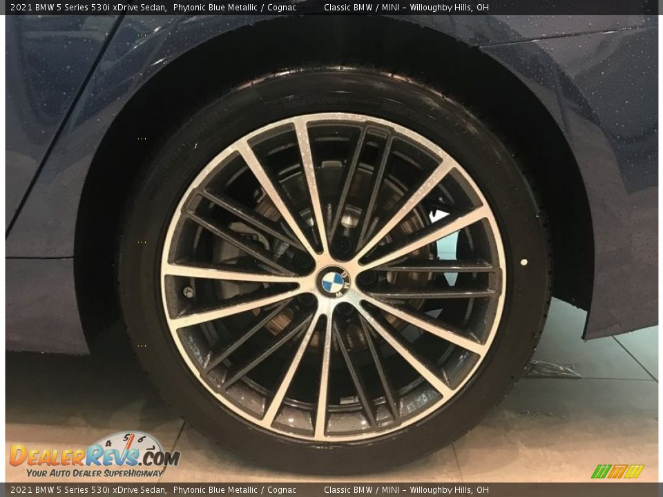 2021 BMW 5 Series 530i xDrive Sedan Wheel Photo #5