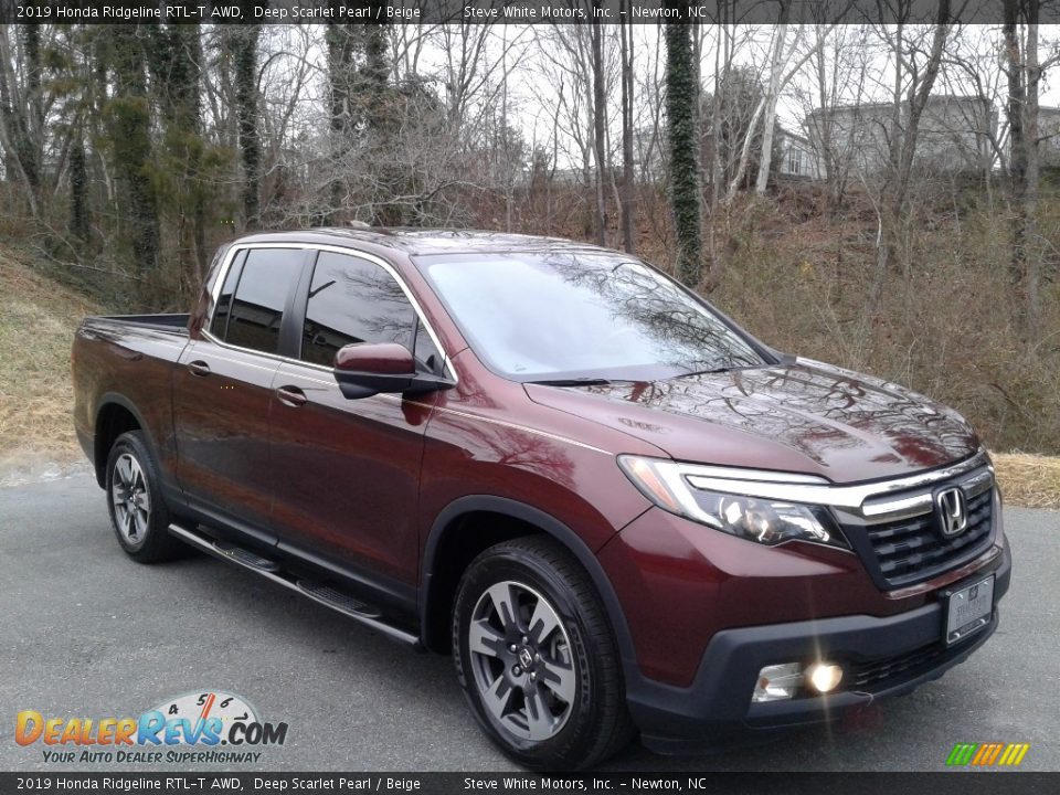 Front 3/4 View of 2019 Honda Ridgeline RTL-T AWD Photo #4