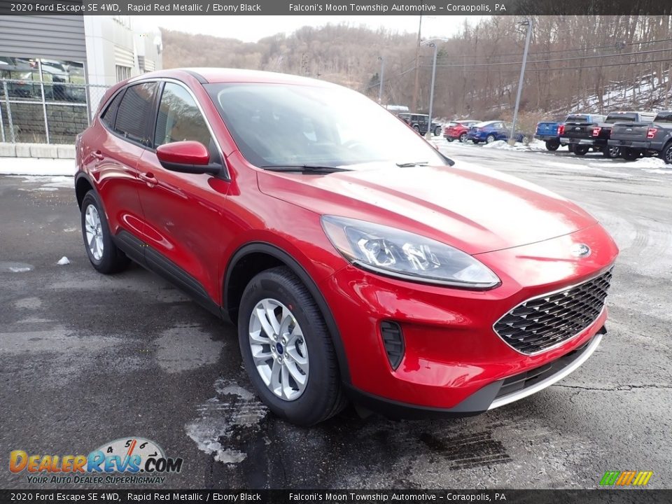 Front 3/4 View of 2020 Ford Escape SE 4WD Photo #3