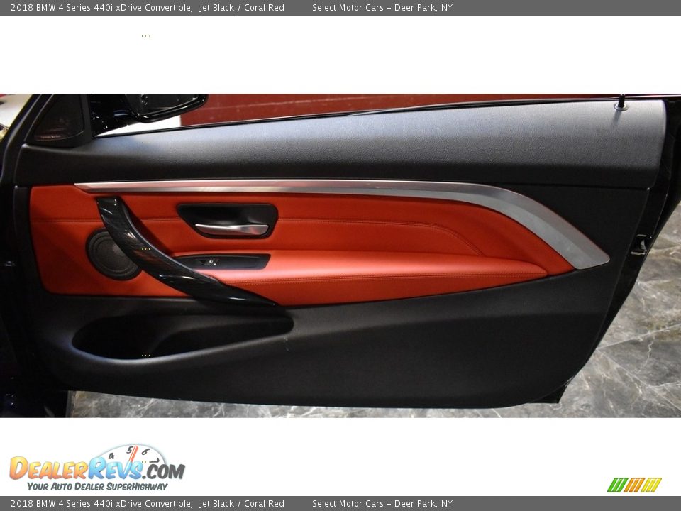 Door Panel of 2018 BMW 4 Series 440i xDrive Convertible Photo #18