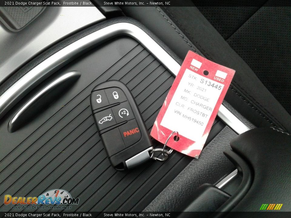 Keys of 2021 Dodge Charger Scat Pack Photo #28
