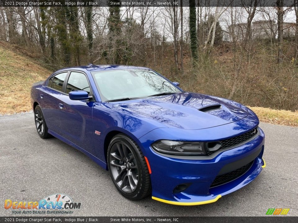 Front 3/4 View of 2021 Dodge Charger Scat Pack Photo #3