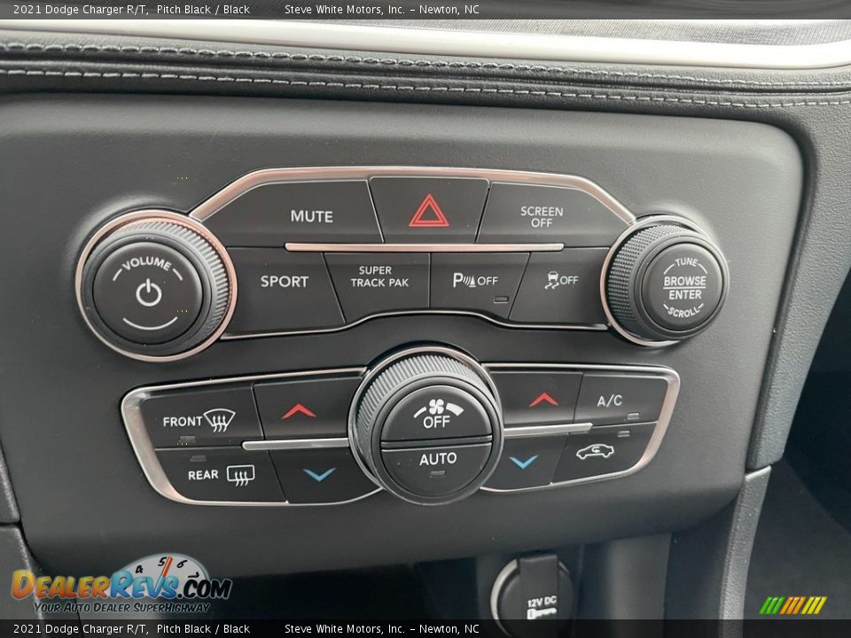 Controls of 2021 Dodge Charger R/T Photo #25