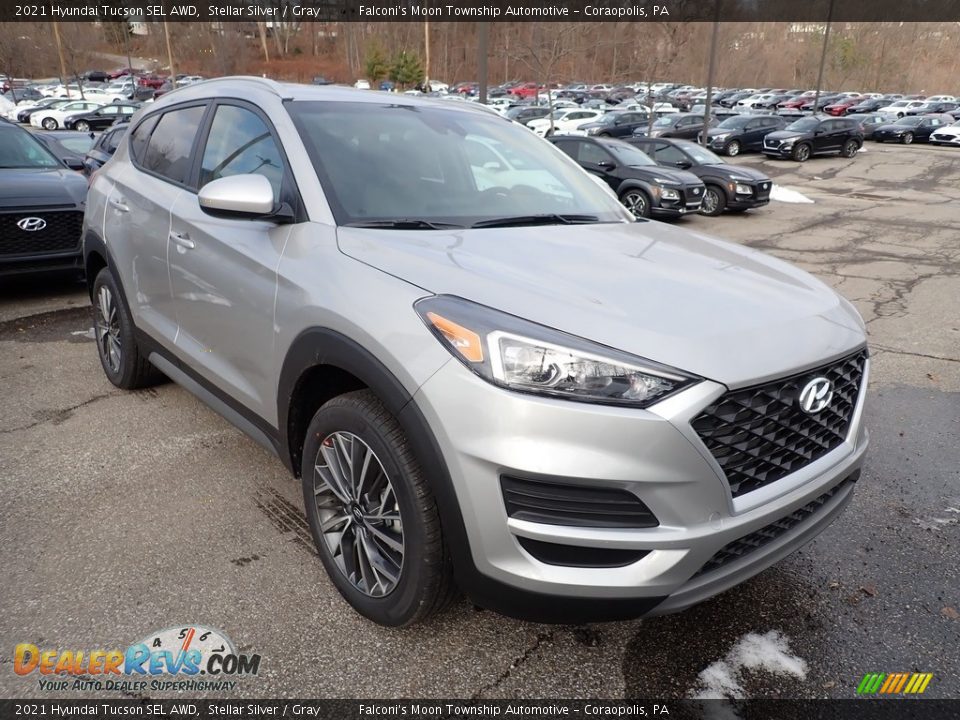 Front 3/4 View of 2021 Hyundai Tucson SEL AWD Photo #3