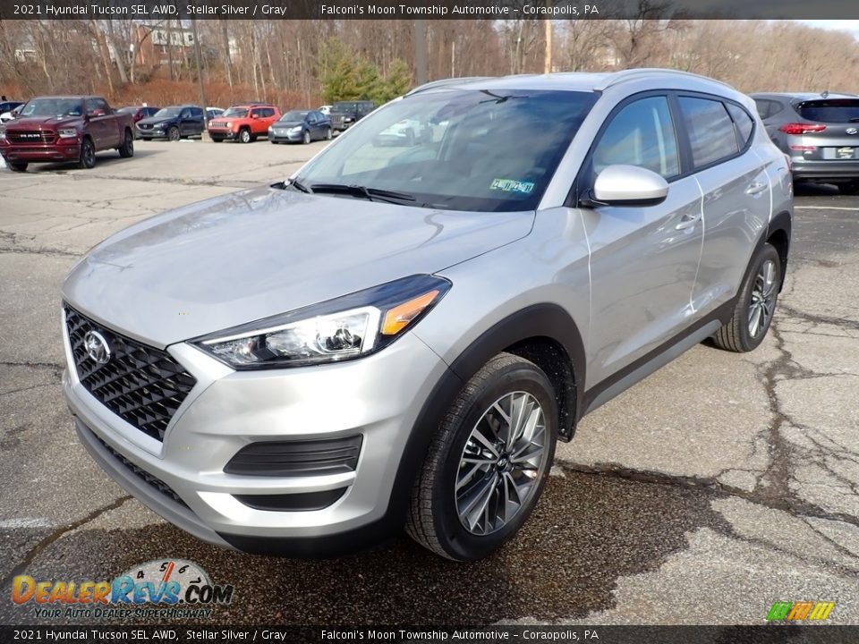 Front 3/4 View of 2021 Hyundai Tucson SEL AWD Photo #5