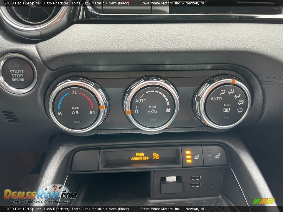 Controls of 2020 Fiat 124 Spider Lusso Roadster Photo #20