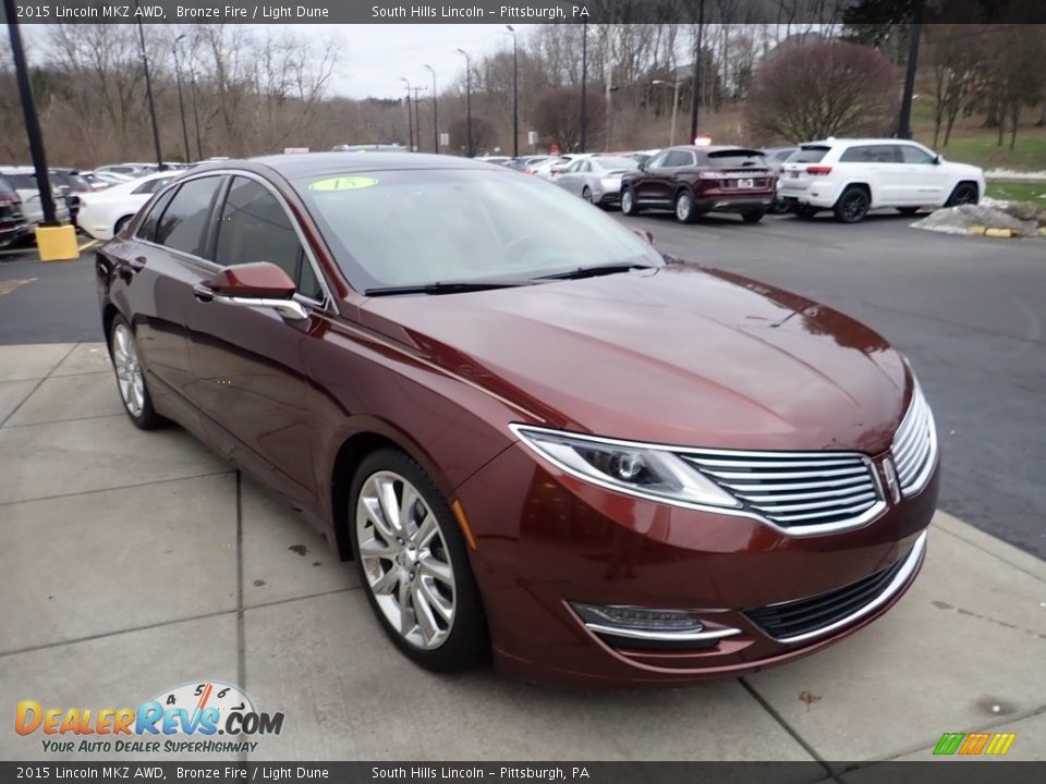 Front 3/4 View of 2015 Lincoln MKZ AWD Photo #7