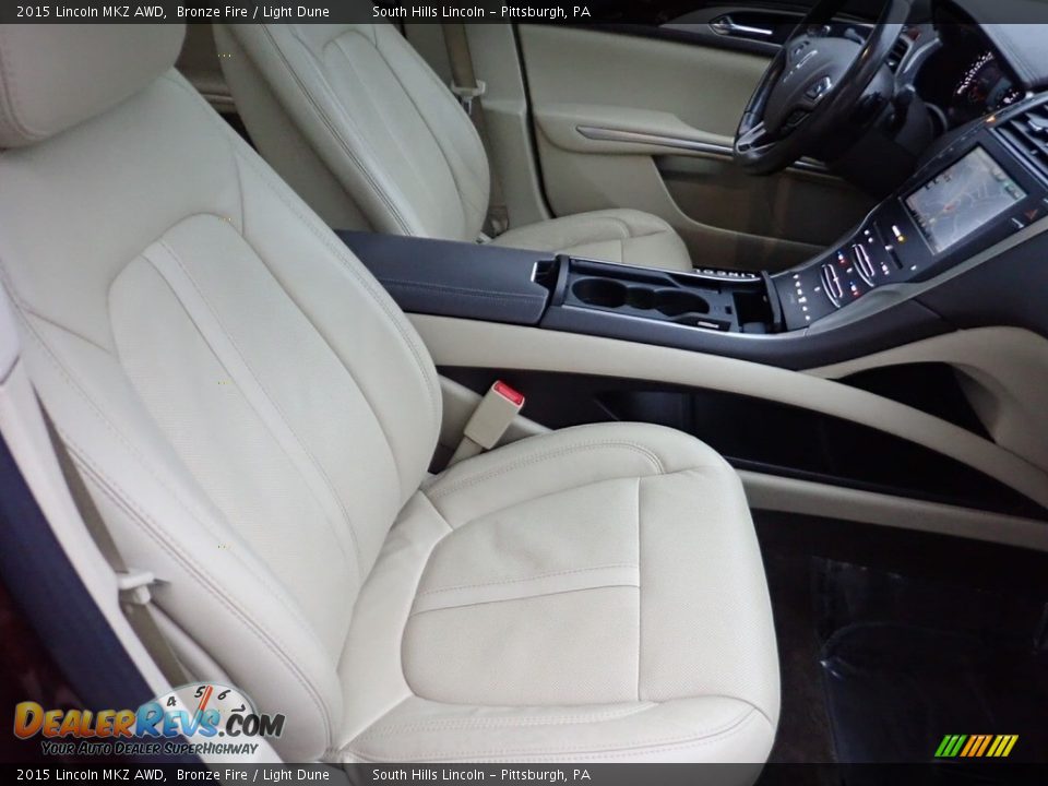 Front Seat of 2015 Lincoln MKZ AWD Photo #10