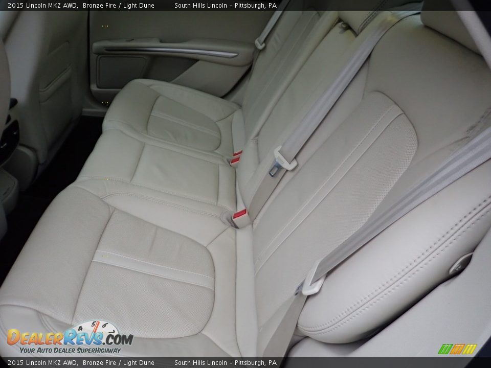 Rear Seat of 2015 Lincoln MKZ AWD Photo #16