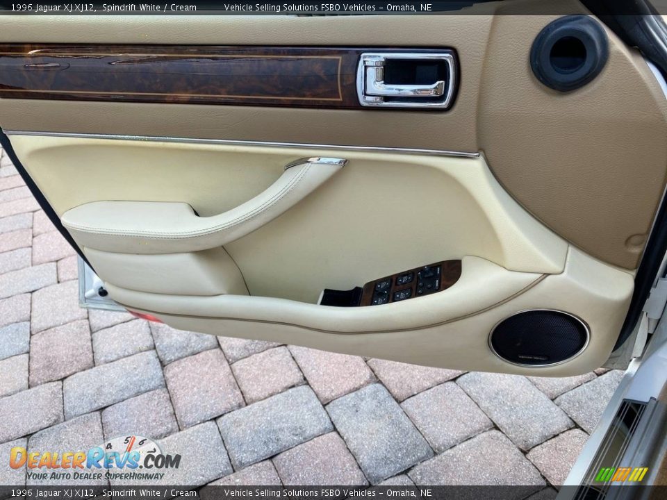 Door Panel of 1996 Jaguar XJ XJ12 Photo #16